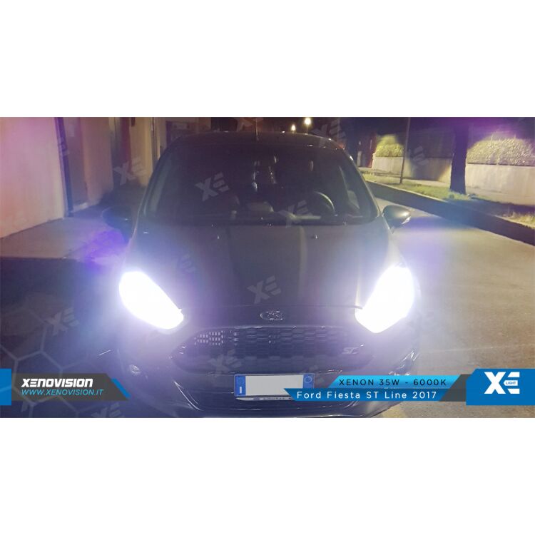 <p>Kit Xenon Xenovision 35W specifico per il faro della Ford Fiesta dal 2016&nbsp; in poi. L'unico con lampade specifiche senza zone d'ombra per il particolare gruppo ottico della vettura. Plug&amp;Play zero spie, contiene tutto l'occorrente. Luce Bianco Lunare 6000k.</p>