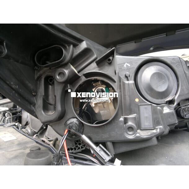 8 Kit Xenon Ford Focus - Parabola - 2011 in poi - Xenon 35W e Led - 5300k <p><span style="color: #000000; font-family: Verdana, Arial, Helvetica, sans-serif; font-size: 10px; font-style: normal; font-variant-ligatures: normal; font-variant-caps: normal; font-weight: normal; letter-spacing: normal; line-height: normal; orphans: 2; text-align: start; text-indent: 0px; text-transform: none; white-space: normal; widows: 2; word-spacing: 0px; float: none; background-color: #ffffff; display: inline !important">Kit Xenon Focus Pro Korea 35W specifico per il faro delle Ford Focus dal 2011 in poi e Luci Posizione Led in tinta. Plug&Play, l'unico zero spie, contiene tutto l'occorrente. Luce Bianco Solare 5300k.</span></p>