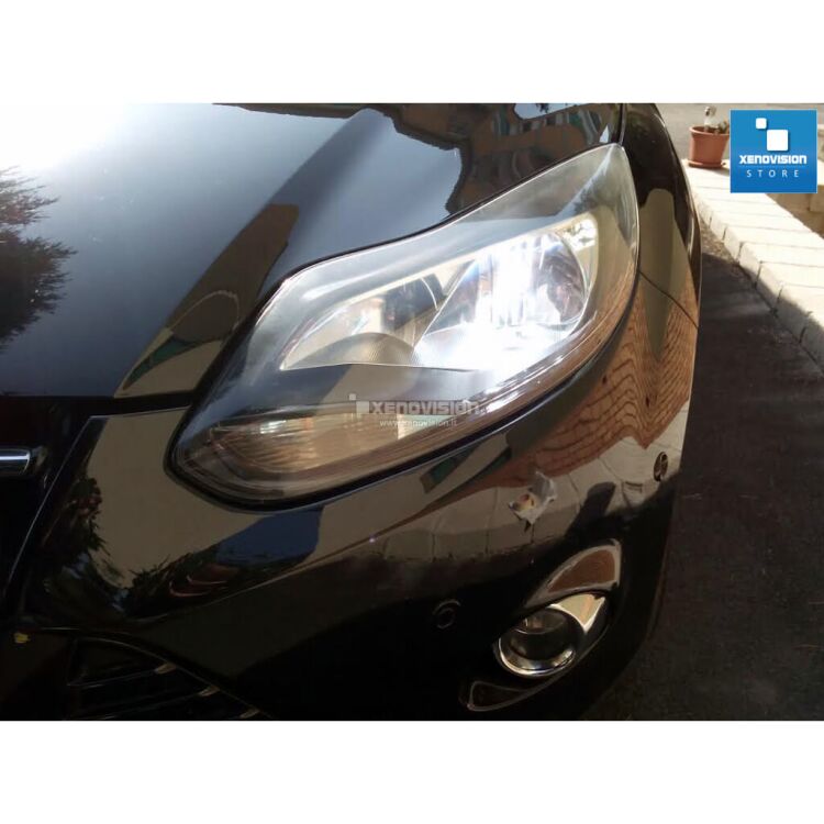 6 Kit Xenon Ford Focus - Parabola - 2011 in poi - Xenon 35W e Led - 6100k <p>Kit Xenon Focus Pro Korea 35W specifico per il faro delle Ford Focus, C-Max dal 2011 in poi e Luci Posizione Led in tinta. Plug&Play, l'unico zero spie, contiene tutto l'occorrente. Luce Bianco Lunare 6100k.</p>