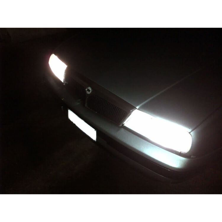 6 Kit Xenon H7-C 5300k 35W 64Bit Focus Pro Xenovision Bianco Solare <p><strong>La Qualità Massima sul mercato.</strong> Kit Xenon Professionale, equipaggiato con lampade di altissima qualità Xenovision FocusPro Korea H7-C 5300k.</p>