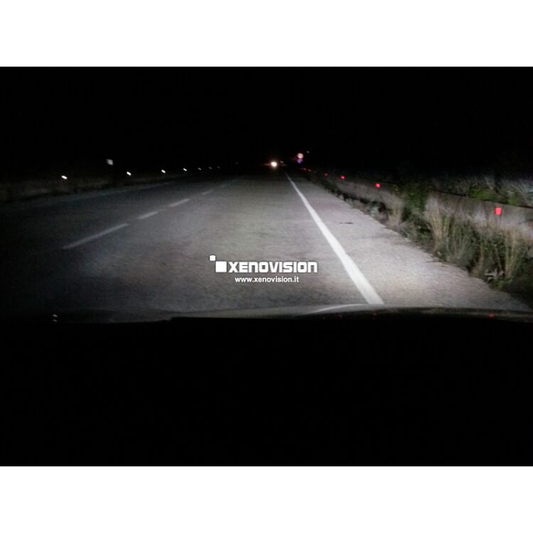 4 Kit Xenon Hyundai I 40 - 2011 in poi - Xenon 35W in tinta con i Led <p>Kit Xenon Focus Pro Korea 35W specifico per il faro della Hyundai i40 in tinta con i Led originali. Plug&Play zero spie, contiene tutto l'occorrente. Luce Bianco Solare come i Led originali.</p>
<p> </p>