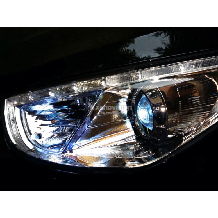 4 Kit Xenon Hyundai IX35 - 2009 al 2013 - Xenon 35W e Led - 6000k <p>Kit Xenon Lampade XE 35W specifico per il faro della Hyundai IX35 e Luci Posizione a Led in tinta. Plug&Play zero spie, contiene tutto l'occorrente. Luce Bianco Lunare 6000k.</p>