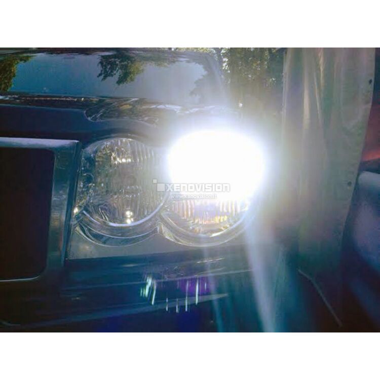 4 Kit Xenon Jeep Grand Cherokee - 1998 in poi - 35W e Led Posizione - 6000k <p>Kit Xenon 35W specifico per il faro della Jeep Grand Cherokee e Luci Posizione a Led in tinta. Plug&Play zero spie, contiene tutto l'occorrente. Luce Bianco Lunare 6000k.</p>