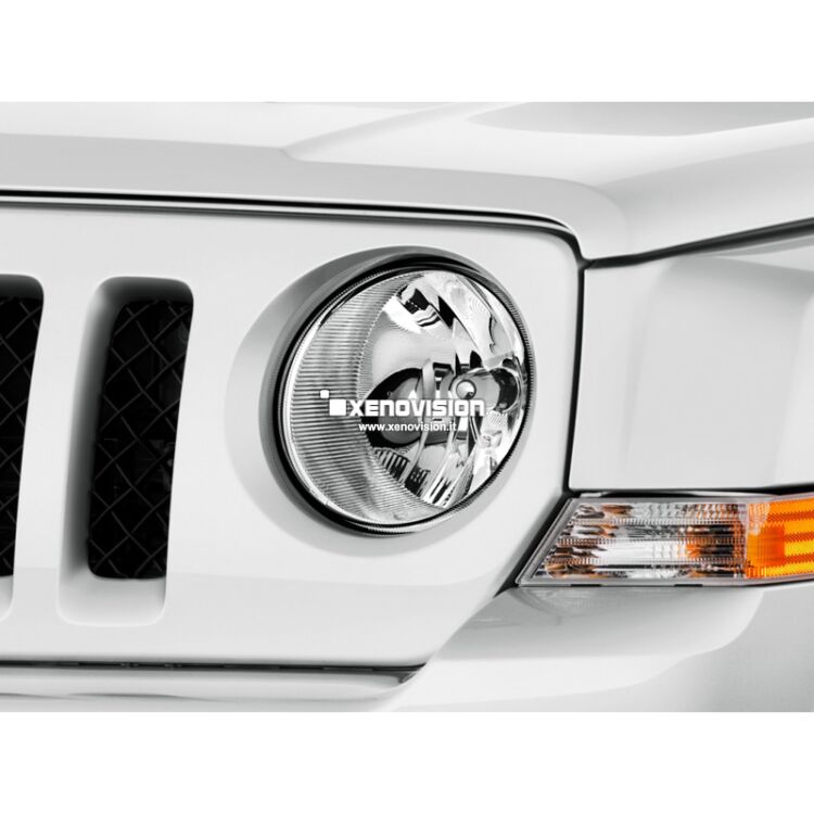 1 Kit Xenon Jeep Patriot - 2007 in poi (anche MY2011) - BiXenon 35W - 6000k <p>Kit Xenon 35W specifico per il faro della Jeep Patriot 2007 in poi. Plug&Play zero spie, contiene tutto l'occorrente. Luce Bianco Lunare 6000k.</p><p> </p>