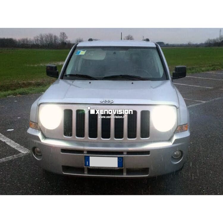 4 Kit Xenon Jeep Patriot - 2007 in poi (anche MY2011) - BiXenon 35W - 6000k <p>Kit Xenon 35W specifico per il faro della Jeep Patriot 2007 in poi. Plug&Play zero spie, contiene tutto l'occorrente. Luce Bianco Lunare 6000k.</p><p> </p>