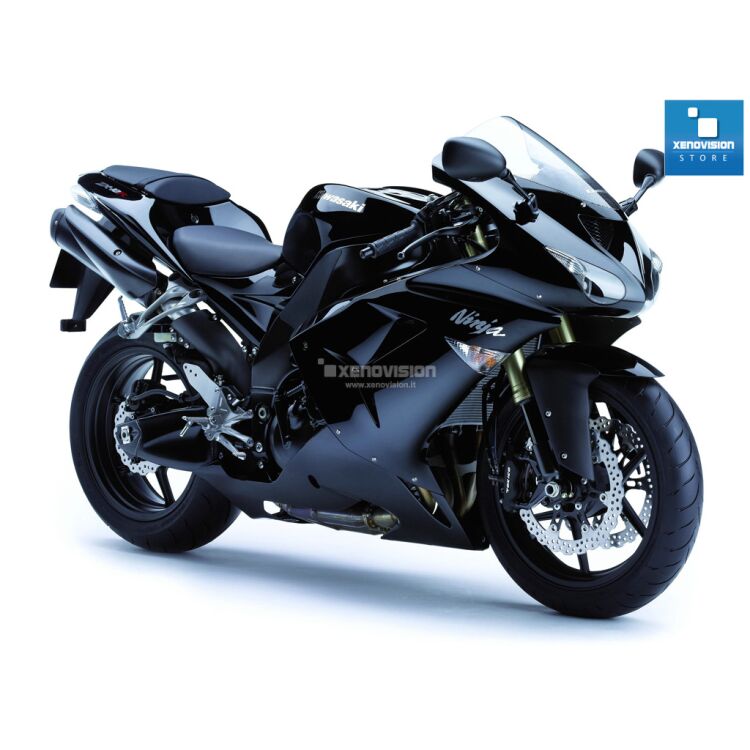 Kit Xenon Kawasaki ZX 10R - 2006 al 2007 - Anabb + Abb 35W e Led - 6000k Kit Xenon 35W specifico per il faro della Kawasaki ZX-10R dal 2006 al 2007. Plug&Play zero spie, contiene tutto l'occorrente. Luce Bianco Lunare 6000k.