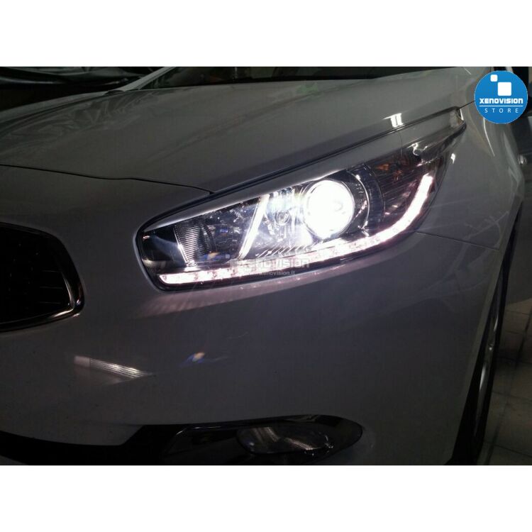 2 Kit Xenon Kia Ceed - 2013 in poi - Xenon 35W - 6000k <p>Kit Xenon 35W specifico per il faro della Kia Ceed. Plug&Play zero spie, contiene tutto l'occorrente. Luce Bianco Lunare 6000k.</p>
<p> </p>