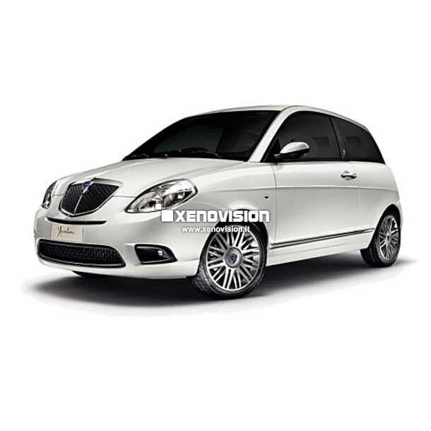 <p>Kit Xenon 35W specifico per il faro della Lancia Ypsilon e Luci Posizione a Led in tinta. Plug&amp;Play zero spie, contiene tutto l'occorrente. Luce Bianco Lunare 6000k.</p>