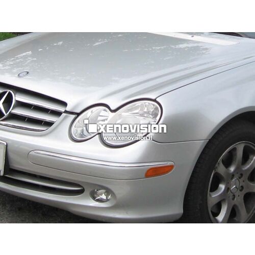 1 Kit Xenon Mercedes CLK C209 - 2002 in poi - Xenon 35W e Posizione - 6000k <p>Kit Xenon 35W specifico per il faro della Mercedes CLK C209 e Luci Posizione a Led in tinta. Plug&Play zero spie, contiene tutto l'occorrente. Luce Bianco Lunare 6000k.</p>
<p> </p>