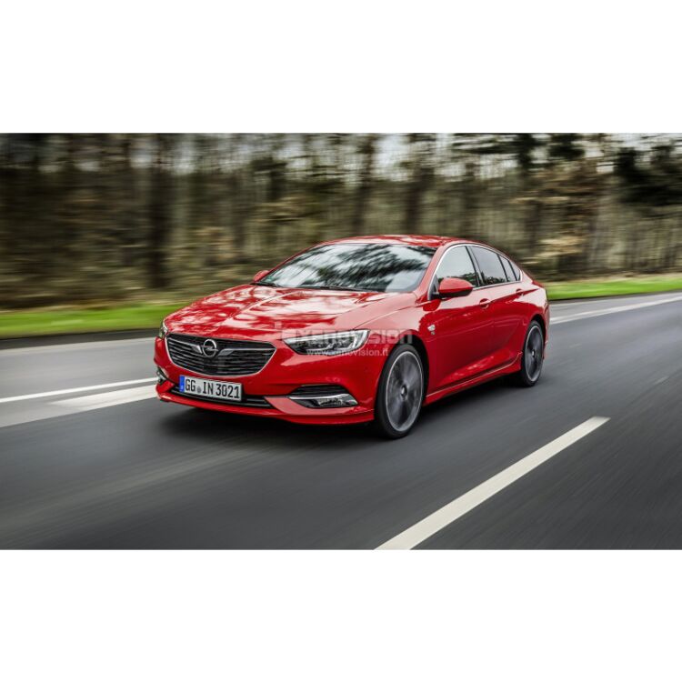 <p>Kit Xenon 35W specifico per il faro della Opel Insignia restyling dal 2015 in poi con introvabili lampade specifiche, 5000k. Plug&amp;Play zero spie, contiene tutto l'occorrente. Luce Bianco Lunare 6000k.</p>