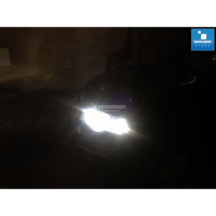5 Kit Xenon Passat - 2006 al 2009 - Xenon 35W e Led Posizione - 6100k <p>Kit Xenon Lampade XE 35W specifico per il faro della Volkswagen Passat e Luci Posizione a Led in tinta. Plug&Play zero spie, contiene tutto l'occorrente. Luce Bianco Lunare 6100k.</p>