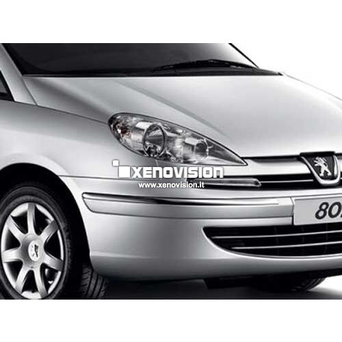 1 Kit Xenon Peugeot 807 - 2002 in poi - Xenon 35W e Led Posizione - 6000k <p>Kit Xenon 35W specifico per il faro della Peugeot 807 e Luci Posizione a Led in tinta. Plug&Play zero spie, contiene tutto l'occorrente. Luce Bianco Lunare 6000k.</p>