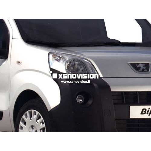 1 Kit Xenon Peugeot Bipper - 2008 in poi - BiXenon 35W e Posizione - 6000k <p>Kit BiXenon 35W specifico per il faro della  Peugeot Bipper e Luci Posizione a Led in tinta. Plug&Play zero spie, contiene tutto l'occorrente. Luce Bianco Lunare 6000k.</p>