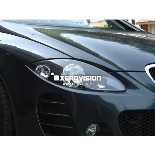 1 Kit Xenon Seat Leon - 2005 al 2012 - Xenon 35W e Led Posizione - 6000k <p>Kit Xenon Lampade XE 35W specifico per il faro della Seat Leon e Luci Posizione a Led in tinta. Plug&Play zero spie, contiene tutto l'occorrente. Luce Bianco Lunare 6000k.</p>