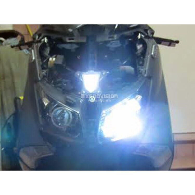 6 Kit Xenon Slim Moto H11 6000k 35W 64Bit Qualita Xenovision Bianco Lunare <p>Kit Xenon moto H11 6000k 35W Ultra Slim Xenovision ad architettura digitale 64-Bit. Lampade H11 Bianco Lunare Ket KOREA, Qualita Garantita 2 anni </p>