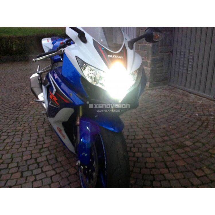 8 Kit Xenon Slim Moto H11 6000k 35W 64Bit Qualita Xenovision Bianco Lunare <p>Kit Xenon moto H11 6000k 35W Ultra Slim Xenovision ad architettura digitale 64-Bit. Lampade H11 Bianco Lunare Ket KOREA, Qualita Garantita 2 anni </p>