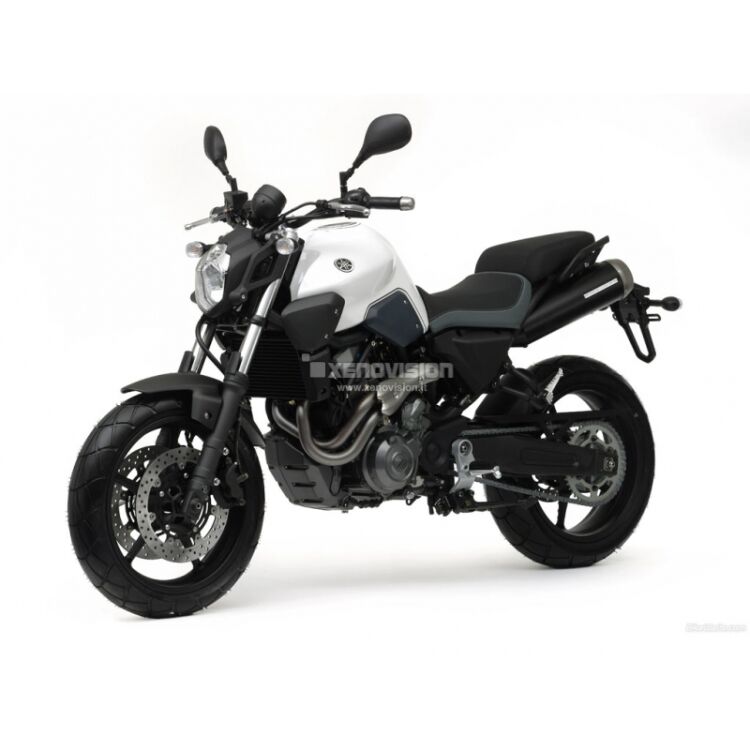 <p>Kit Xenon Xenovision ad architettura digitale 64-Bit specifico per Yamaha MT-03 dal 2006 in poi. Lampade xenon Bianco Lunare Ket KOREA, Qualita Garantita 2 anni.</p>