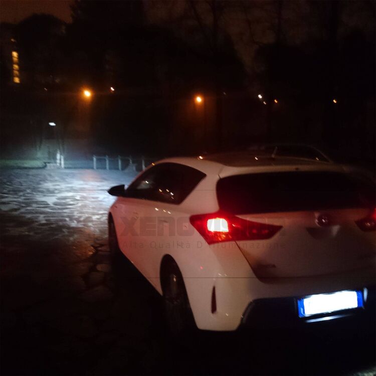  Toyota Auris HSD 2015 