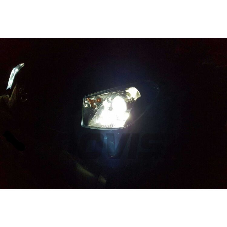 4 Kit Xenon Toyota IQ - 2008 in poi - Bixenon, Led Posizioni e Targa - 6000k <p>Kit Xenon 35W specifico per il faro della Toyota IQ , Luci Targa e Luci Posizione a Led in tinta. Plug&Play zero spie, contiene tutto l'occorrente. Luce Bianco Lunare 6000k</p>