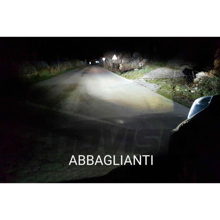 6 Kit Xenon Toyota IQ - 2008 in poi - Bixenon, Led Posizioni e Targa - 6000k <p>Kit Xenon 35W specifico per il faro della Toyota IQ , Luci Targa e Luci Posizione a Led in tinta. Plug&Play zero spie, contiene tutto l'occorrente. Luce Bianco Lunare 6000k</p>