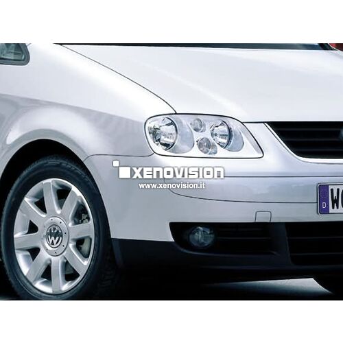 1 Kit Xenon VW Touran - 2003 in poi - Xenon 35W e Posizione - 6000k <p>Kit Xenon 35W specifico per il faro della VW Touran e Luci Posizione a Led in tinta. Plug&Play zero spie, contiene tutto l'occorrente. Luce Bianco Lunare 6000k.</p>
<p> </p>