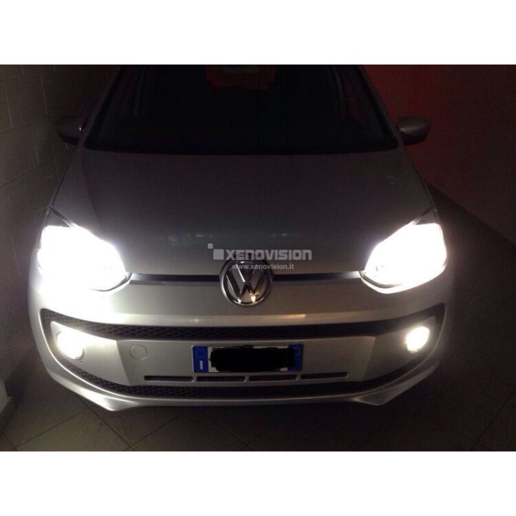 1 Kit Xenon VW Up - 2011 in poi - BiXenon 35W - 6000k <p>Kit BiXenon 35W specifico per il faro della VW Up. Plug&Play zero spie, contiene tutto l'occorrente. Luce Bianco Lunare 6000k.</p>