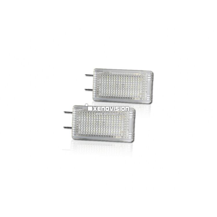 Led Bagagliaio Porsche Tutti i modelli - 700Lm - 6000k <strong>700Lumen - </strong>Led bagagliaio per Porsche. Compatibile con quasi tutti i modelli, vedi descrizione per lista completa. Luce bianco Lunare 6000k, illumina in modo omogeneo il bagagliaio 5 volte di più rispetto alla luce a incandescenza originale.