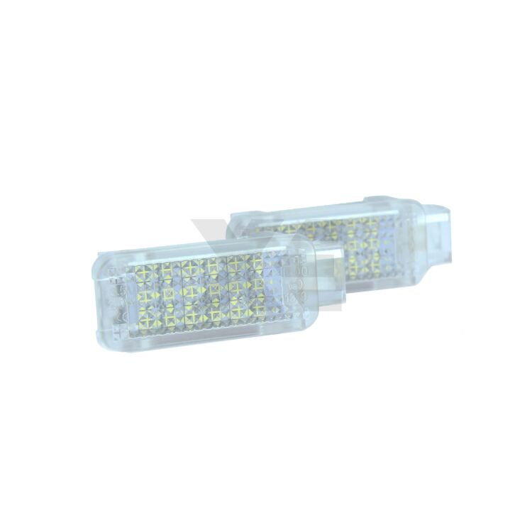 <p>&nbsp;</p>
<p><strong>3 volte pi&ugrave; luce! </strong>Una coppia di placche Led Plug&amp;Play Ultraluminose per luci interne (Bagagliaio, Portaoggetti, Sottoporta) per Audi. Rimpiazza i punti luce esistenti, zero spie, emettono molta pi&ugrave; luce. Installazione semplicissima, Qualit&agrave; Garantita Xenovision Italia.</p>