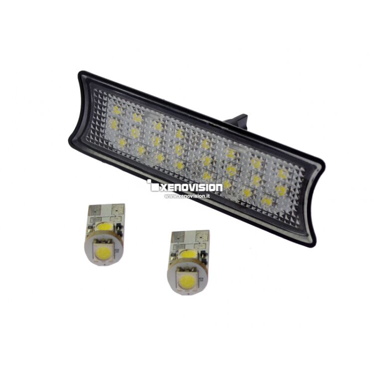 2 Led Luci Cortesia Soffitto BMW E90 E91 E92 - 800 Lumen - 6000k  <p>Kit Led Luci Cortesia per BMW E90 E91 E92. Rimpiazzano Plug&Play le lampadine delle vostre plafoniere sul soffitto dell'auto, aumentando notevolmente la luminosità dell'interno, con un'illuminazione di un bianco purissimo 6000k. Qualità Garantita Xenovision.</p>