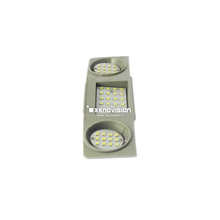 2 Led Luci Cortesia Soffitto VW Scirocco Tiguan Touran Sharan 800Lm 6000k Kit Led Luci Cortesia Anteriori per VW Scirocco Tiguan Touran Sharan. Rimpiazzano Plug&Play le lampadine delle vostre plafoniere sul soffitto dell'auto, aumentando notevolmente la luminosità dell'interno, con un'illuminazione di un bianco purissimo 6000k. Qualità Garantita Xenovision.