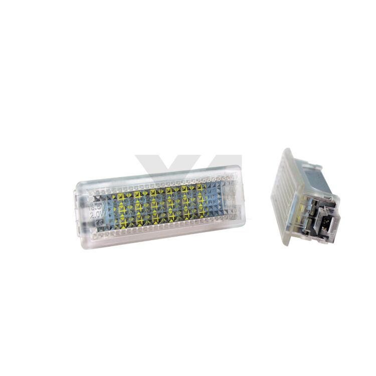 1 Led Vano Piedi BMW E60 E61 E63 E64 E65 E66 E67 E68 E70 E71 - 700lm - 6000k <p><strong>700Lumen.</strong> Led luci illuminazione vano piedi BMW E6x E7x E8x. Rimpiazza i punti luce esistenti, zero spie. Installazione Plug&Play semplicissima. Luce bianco Lunare 6000k, illumina 5 volte di più rispetto alla luce a incandescenza originale.</p>