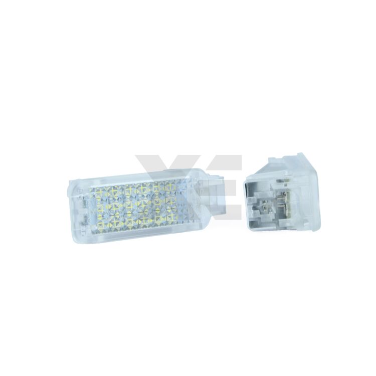1 Led Vano Piedi VW Golf 4 5 6 IV V VI Tiguan Touareg Scirocco - 700Lumen <p><strong>3 volte più luce! </strong>Una coppia di placche Led Plug&Play Ultraluminose per Vano Piedi di Volkswagen Golf Tiguan Touareg Scirocco. Rimpiazza i punti luce esistenti, Zero Spie, emettono molta più luce. Installazione semplicissima, Qualità Garantita Xenovision Italia.</p>
