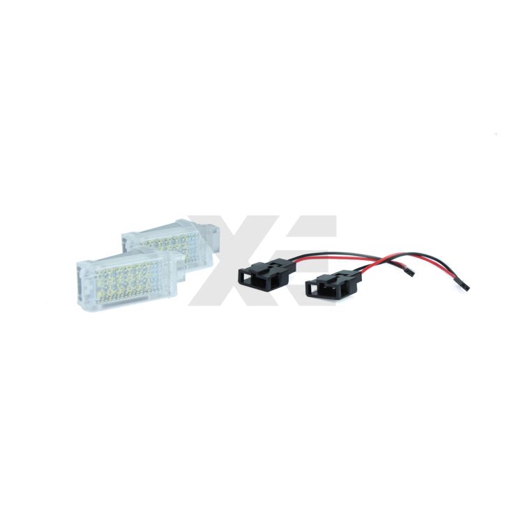 2 Led Vano Piedi VW Golf 4 5 6 IV V VI Tiguan Touareg Scirocco - 700Lumen <p><strong>3 volte più luce! </strong>Una coppia di placche Led Plug&Play Ultraluminose per Vano Piedi di Volkswagen Golf Tiguan Touareg Scirocco. Rimpiazza i punti luce esistenti, Zero Spie, emettono molta più luce. Installazione semplicissima, Qualità Garantita Xenovision Italia.</p>