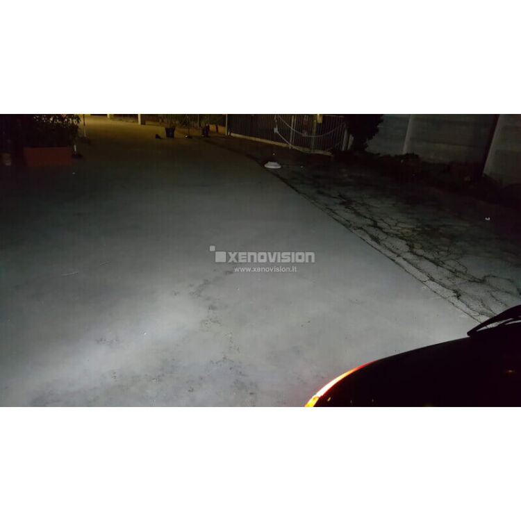 2 Retromarcia LED Lotus Elise Mk3 2010 - 2022: P21W Kannon <strong>LED per Retromarcia Lotus Elise Mk3 2010 - 2022.</strong>Lampadina P21W con una poderosa illuminazione frontale rafforzata da 5 potenti chip laterali.