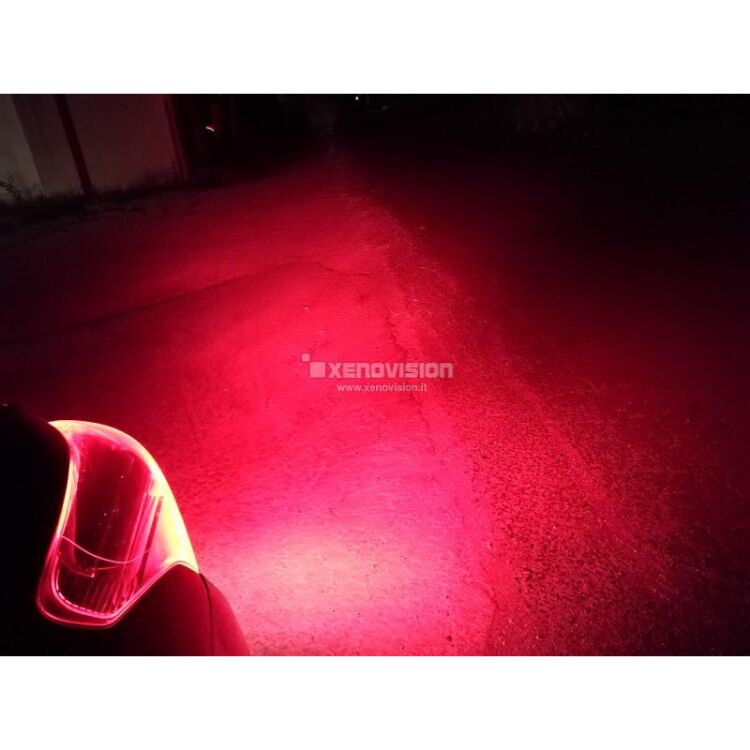 9 P21W: Gear LED Rossi (Coppia) <p><strong>1300Lumen.</strong> Coppia LED a luce rossa innesto P21W. Ultracompatti, FocusPRO, illuminazione a 360 gradi e Canbus. Qualità Massima.</p>