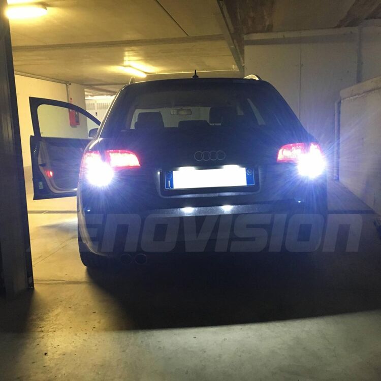 7 Retromarcia LED Land rover Discovery IV L319 2009 - 2015: P21W BackBeam <strong>Retromarcia LED per Land rover Discovery IV</strong> L319 2009 - 2015. Lampada <strong>P21W</strong> canbus. Illumina a giorno con questo straordinario cannone LED a luminosità estrema.