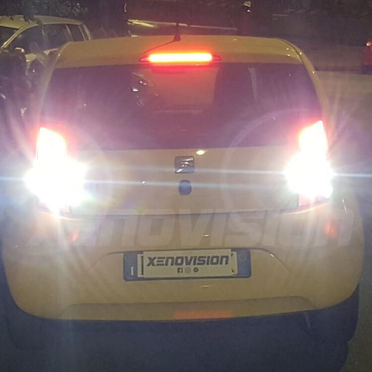 9 Retromarcia LED DS DS 3 Crossback prima serie: P21W BackBeam <strong>Retromarcia LED per DS DS 3</strong> Crossback prima serie. Lampada <strong>P21W</strong> canbus. Illumina a giorno con questo straordinario cannone LED a luminosità estrema.