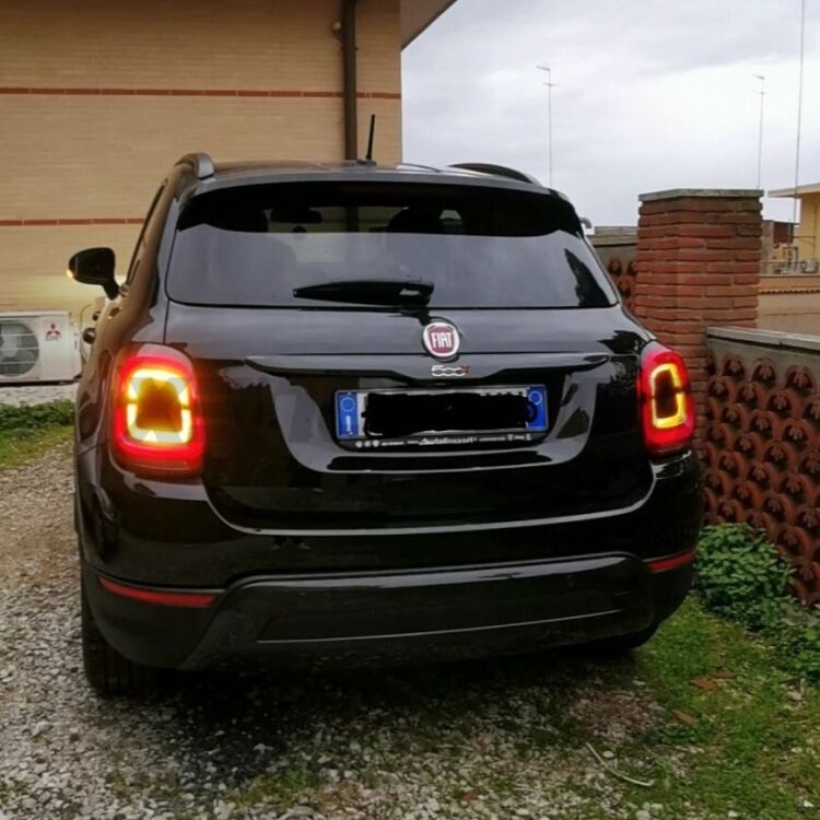 8 Freccia posteriore LED Hyundai I30 PDE, PD, PDEN 2016 in poi: PY21W Gear3 <strong>Freccia posteriore LED no-spie per Hyundai I30</strong> PDE, PD, PDEN 2016 in poi. Lampada <strong>PY21W</strong> modello Gear3 no Hyperflash, raffreddata a ventola.