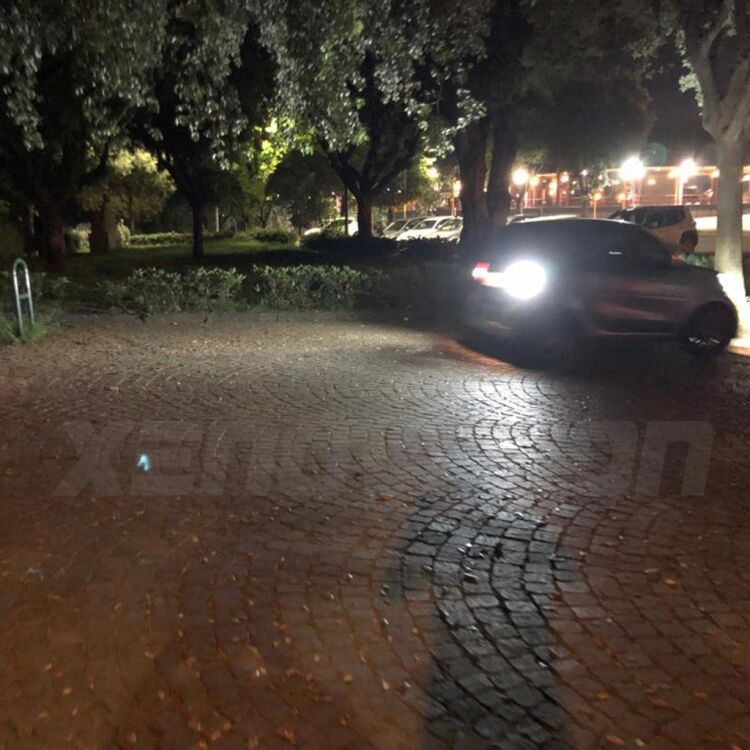 9 Retromarcia LED T15 BackBeamPRO per Hyundai I30 PDE, PD, PDEN 2016 in poi <strong>Luce retromarcia LED per Hyundai I30</strong> PDE, PD, PDEN 2016 in poi. Una lampadina <b>T15</b> esageratamente spinta: 15W di potenza, 20 volte più luce delle originali.