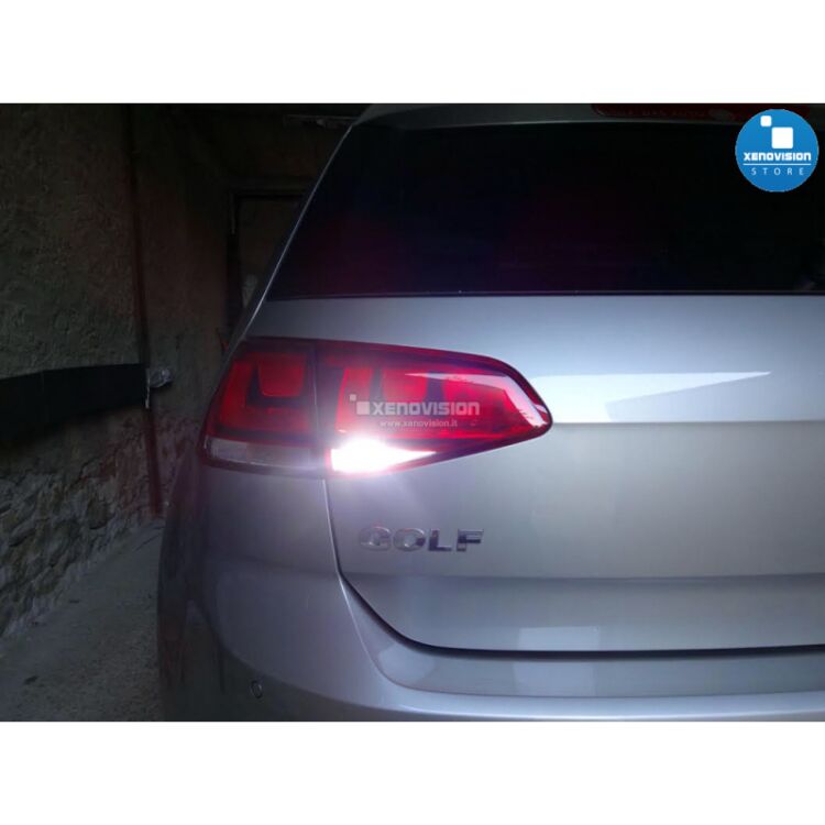 4 Retromarcia LED Renault Laguna III X91 2007 - 2015: T15 Supreme <strong>LED retromarcia per Renault Laguna III</strong> X91 2007 - 2015. 15 Chip CREE 3535, sviluppa un'incredibile potenza. Qualità Massima. Oltre 6W reali di pura potenza.