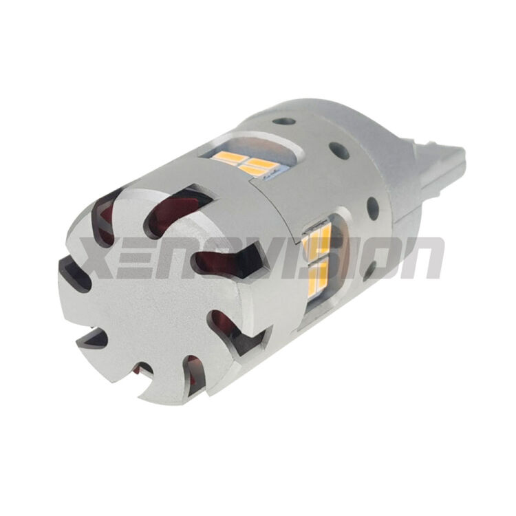 <strong>Freccia Anteriore LED no-spie per Opel Ampera</strong> R12 2011 - 2015. Lampada <strong>T20</strong> modello Gear3 no Hyperflash, raffreddata a ventola.