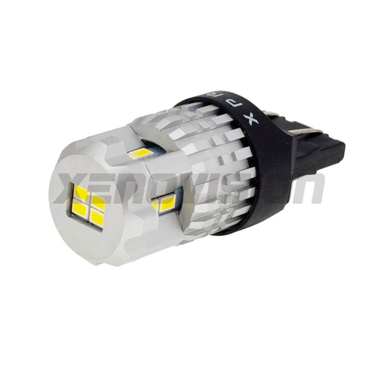 2 Retromarcia LED T25 per Jeep Cherokee KJ 2002 - 2007 <strong>Retromarcia LED per Jeep Cherokee</strong> KJ 2002 - 2007. Lampada <strong>T25</strong> 6000k modello Gear.